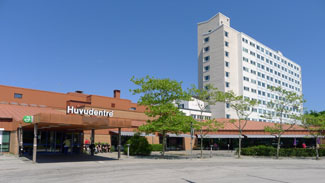 Huvudentrén till Blekingesjukhuset i Karlshamn.