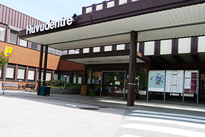 Huvudentrén Blekingesjukhuset Karlskrona.