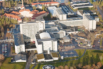 Bild tagen från ovan som visar hela Västmanlands sjukhus Västerås