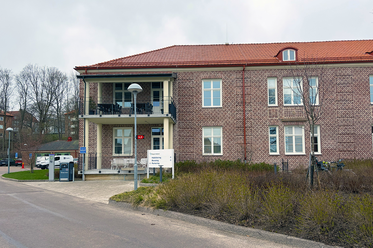 Byggnaden där Habiliteringen i Halmstad finns