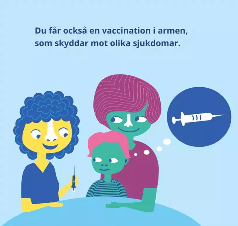 Sjuksköterska som ska vaccinera ett barn på BVC.