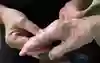 Massagen utförs med varm inoljad hand 